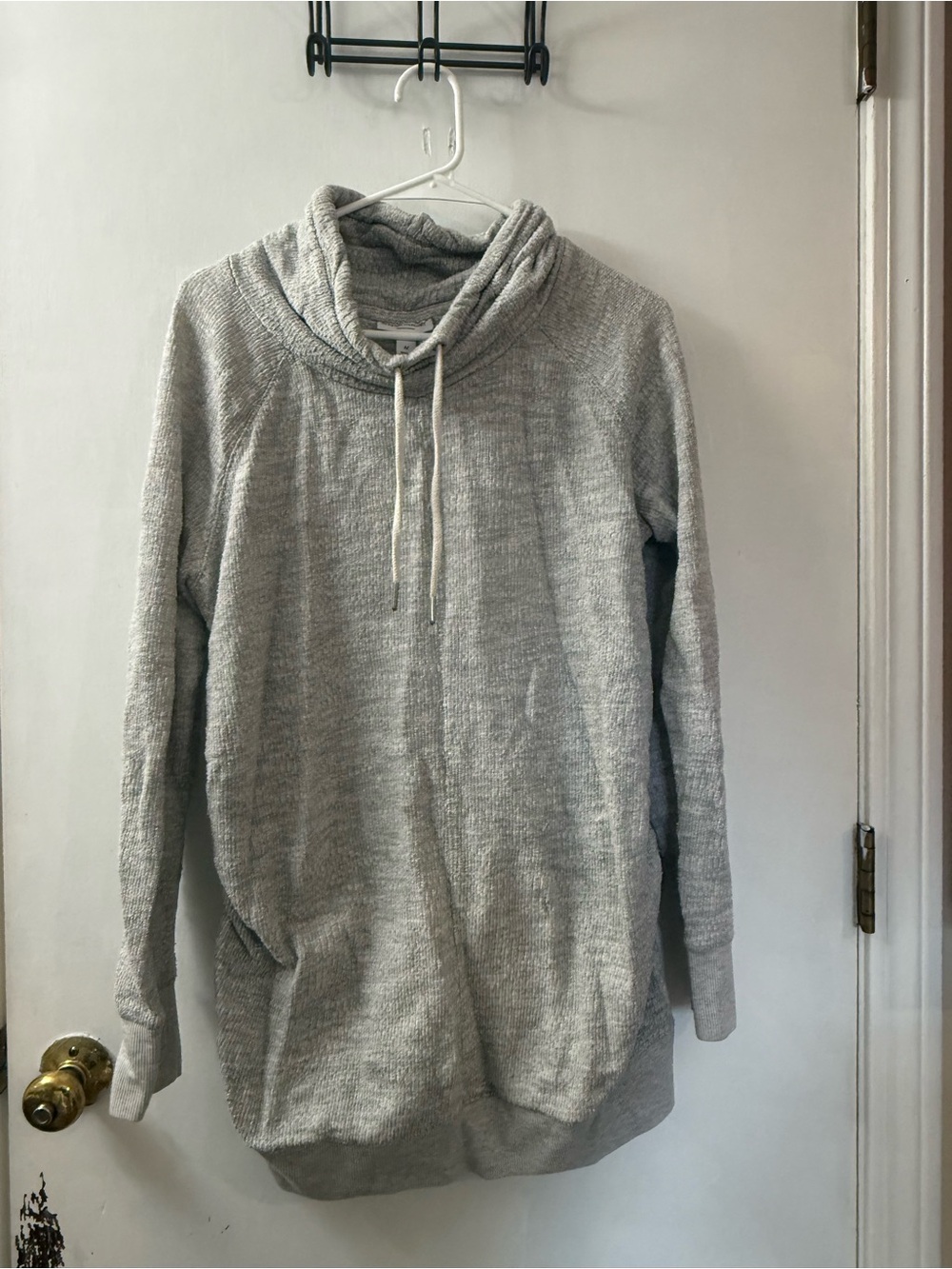 Liz Lange Maternity Light Gray Textured Hoodie
